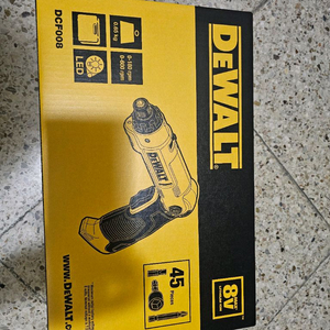 디월트 스크류드라이버 DCF008 셋트 새상품본체, 충전기, 스크류드라이버 45피스택배비 포함