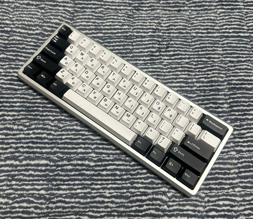 Venom60HE 베놈60HE 8K 래피드 트리거 커스텀 자석축 키보드--1