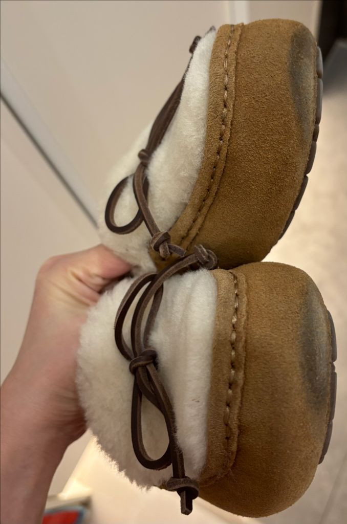 어그 다코타플러프39--4