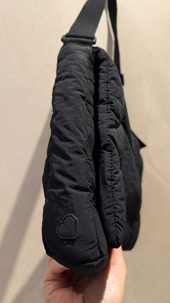 질스튜어트 로젤라패딩 L숄더--3