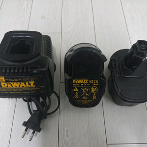 디월트 충전기 de9116 배터리 DE9092