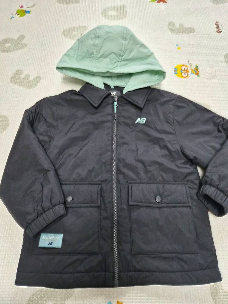 뉴발란스키즈 경량패딩 130 블랙--5