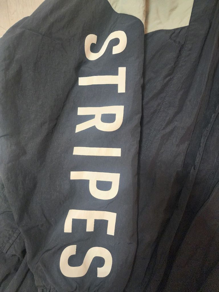 아디다스 우븐 바람막이 자켓 팝니다--5