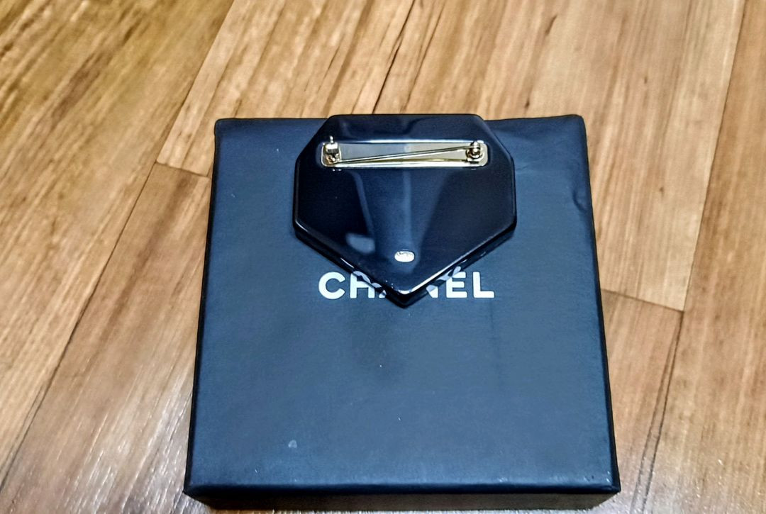 샤넬 코코네쥬 브로치- 모델 A53227 정품--1