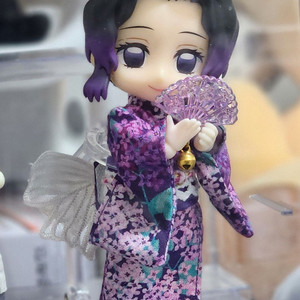 귀멸의 칼날 코쵸우 시노부 넨도로이드 돌 피규어