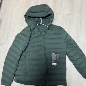 룰루레몬 네비게이션 구스 다운 경량패딩 L 다크그린