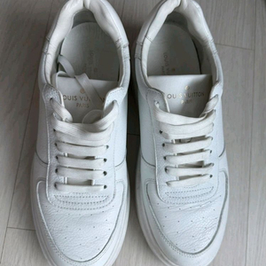 루이비통 레더 스니커즈 운동화신발나이키구찌루이비통발렌시아가오버솔라이톤마르지엘라아디다스아식스덩크조던로우디올