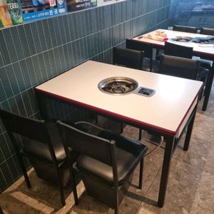 중고.업소용테이블의자세트.도시가스테이블 수납의자 개별판매