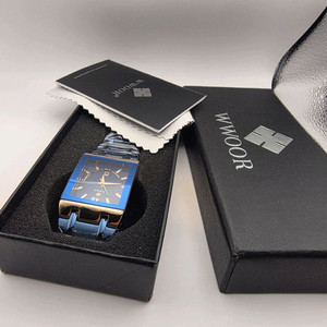 WWOOR 남성 사각 메탈 시계 새상품