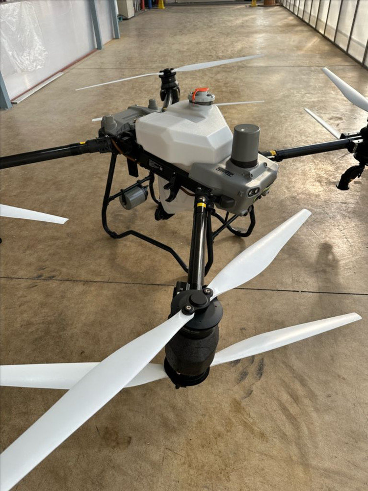 농업용 드론 DJI T50 중고 판매 합니다.--2