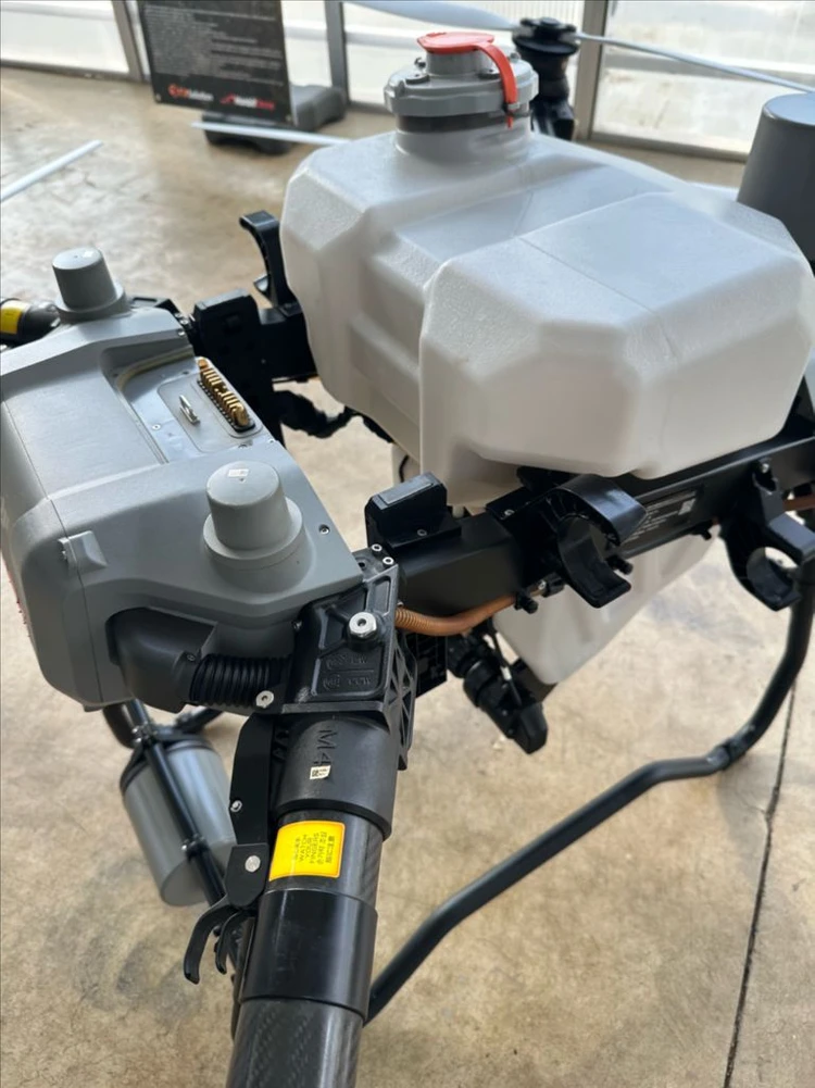 농업용 드론 DJI T50 중고 판매 합니다. 이미지