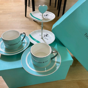 새상품.티파니앤코 컵 앤 케이크 스탠드 세트