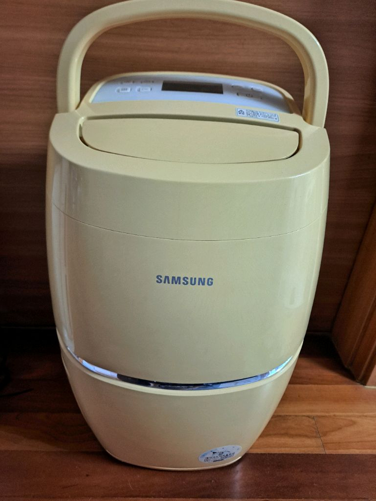 삼성 대용량 10리터 제습기--3