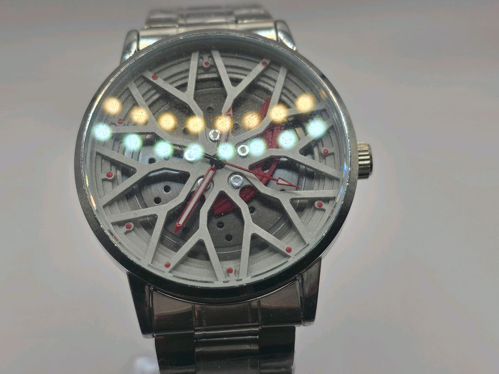 휠디자인 메탈 쿼츠 시계--1