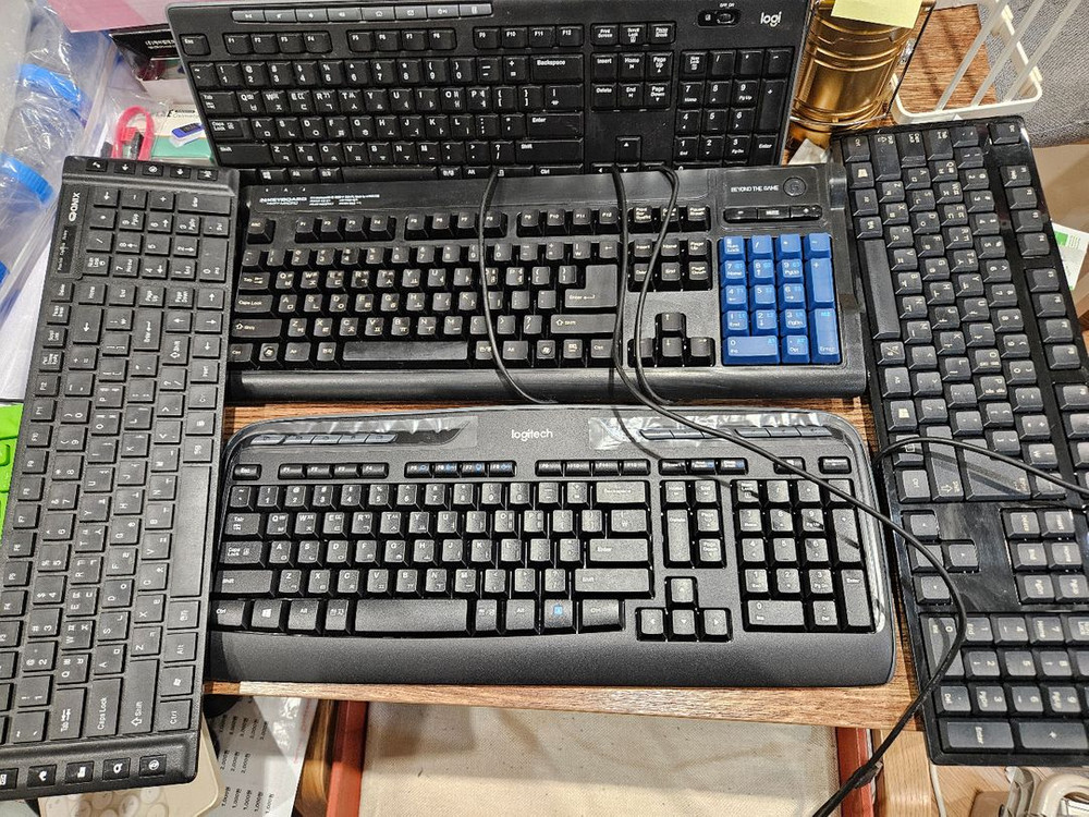 [부품용/정크] 사무용 키보드 10여 개 몽땅 일괄 처분 (로지텍, 삼성, HP 등)--1