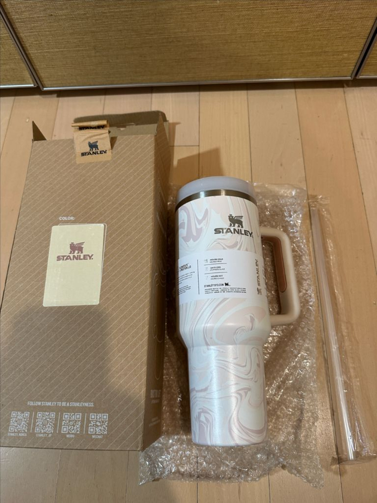 스탠리 퀜처 H2.0 화이트마블 텀블러--2