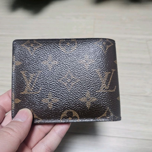 루이비통 정품 모노그램 이클립스 반지갑 팝니다