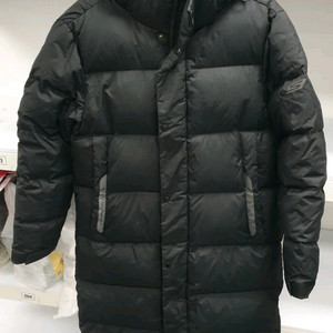 스케처스 오리털 롱패딩 95사이즈 블랙 컬러 팝니다