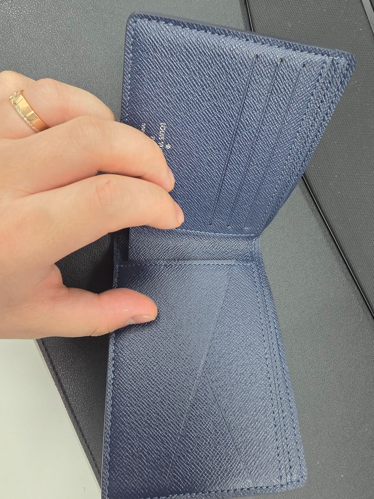 루이비통 남성 반지갑 [멀티플 윌럿] 네이비 팝니다 이미지