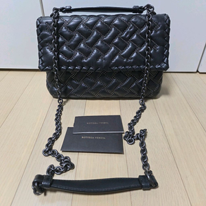 보테가베네타 올림피아 스터드 크로스백