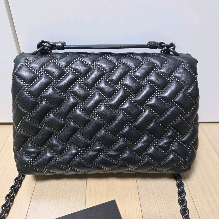 보테가베네타 올림피아 스터드 크로스백--3