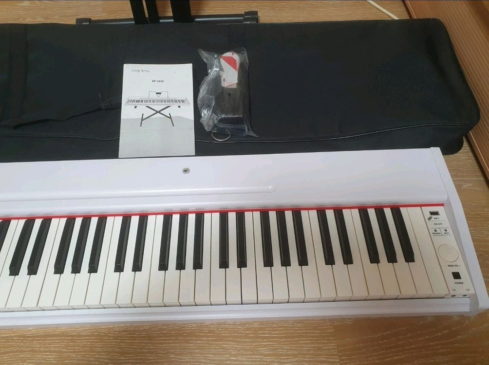 Z PIANO 전자피아노 디지털 피아노 ZP-2600 화이트 판매합니다. 이미지