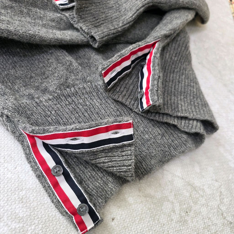 톰브라운 정품 사선완장 울니트--6