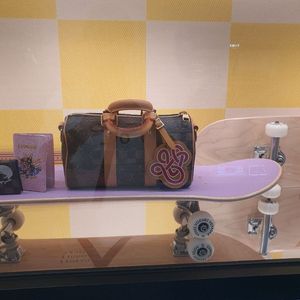 루이비통 퍼렐x니고 키폴25사이즈 m15428