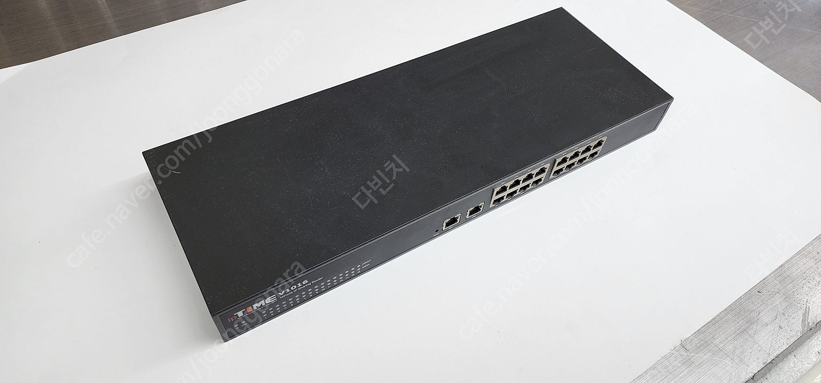 16포트 고용량 공유기 IPTIME 1G 16포트 256MB 램 유선공유기 V1016을 10만원에 팝니다.--3