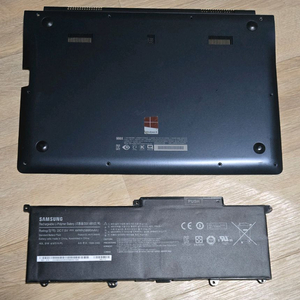 삼성 노트북 nt900x3g 부품용 하판 및 배터리 일괄판매