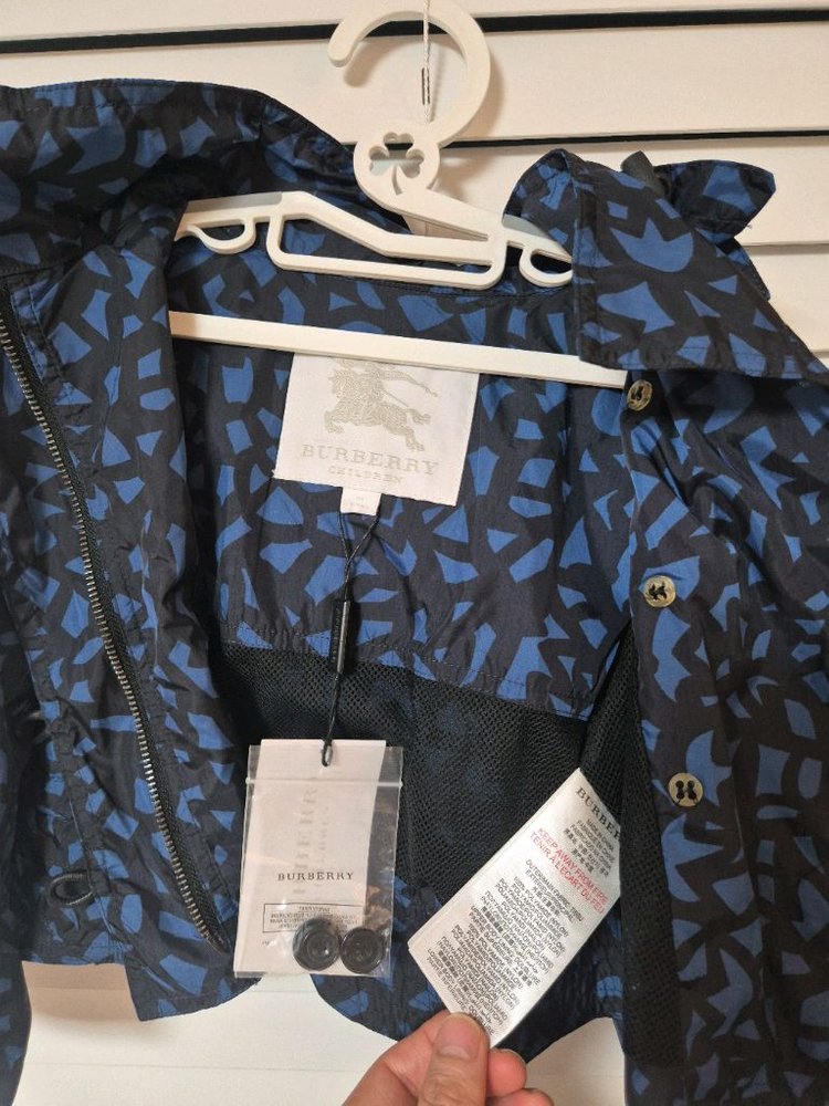 새상품) 버버리 키즈 후드집업 바람막이(4y)--7