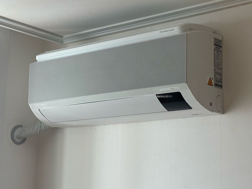 삼성 비스포크 무풍 갤러리 2in1 에어컨 (24년형/특A급) 팝니다. (스탠드 사용 10회 미만) 이미지