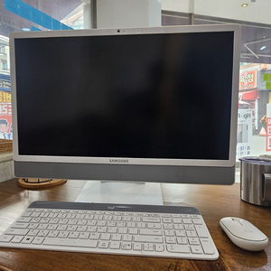 삼성 올인원 PC I7 DDR4 16G 512GSSD 팝니다.