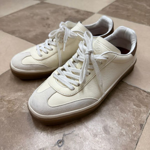 로로피아나 스니커즈 36.5