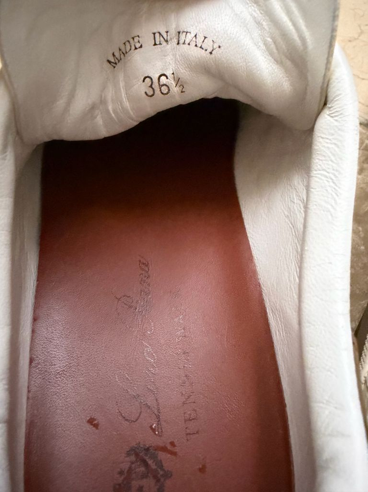 로로피아나 스니커즈 36.5--4