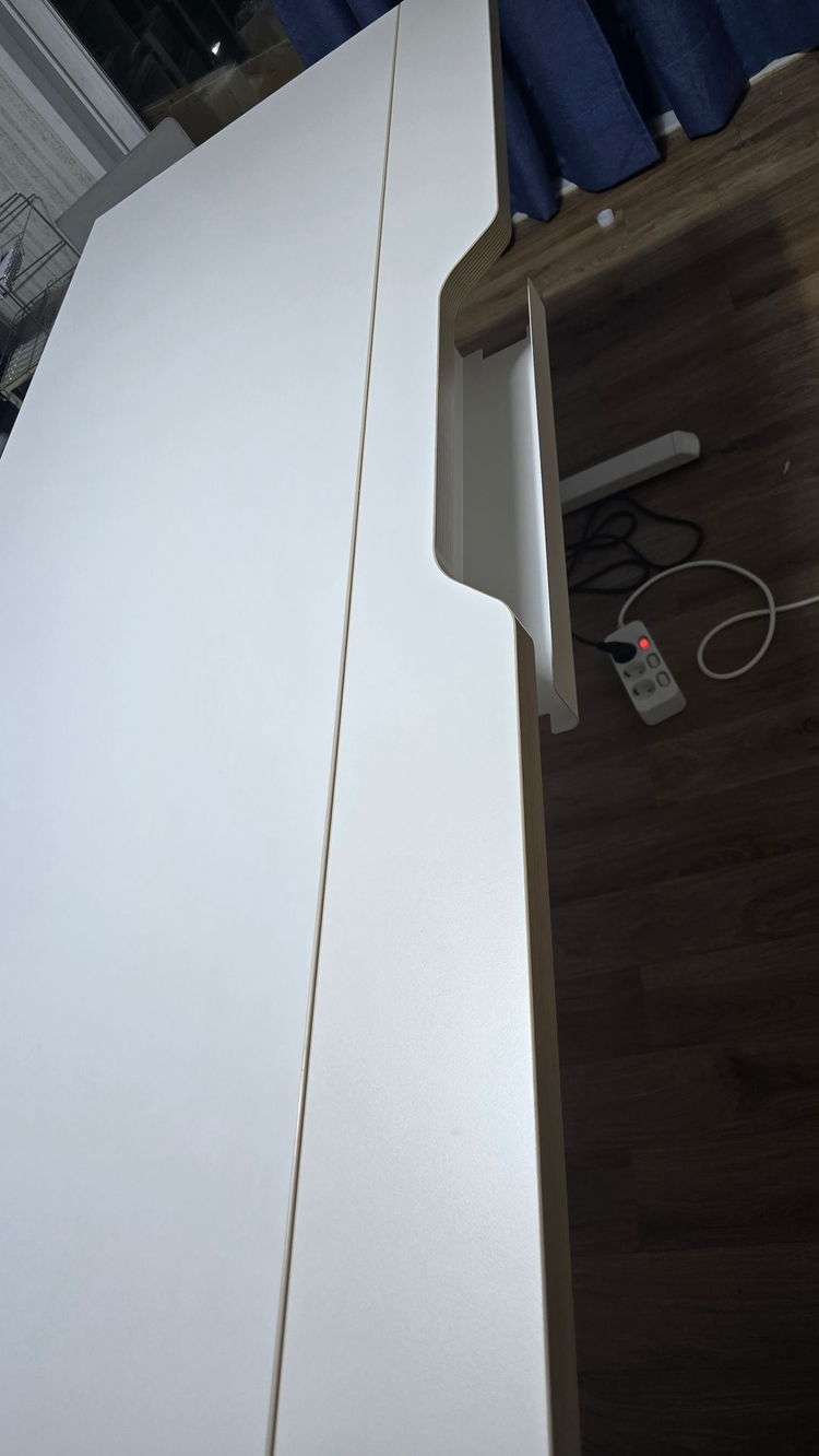 데스커 모션 데스크 1800 이미지