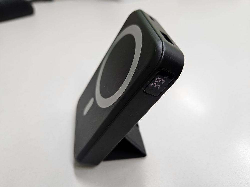 맥세이프 무선충전 보조배터리 3개 판매합니다.--3