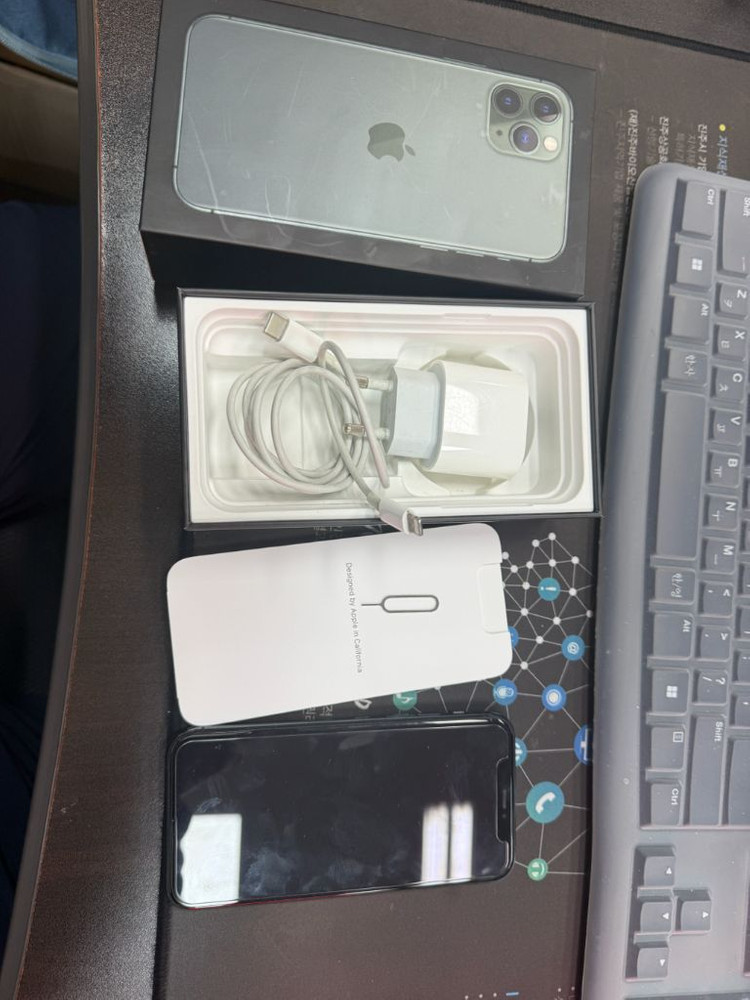 아이폰 11 Pro 미드나잇 그린 256--9