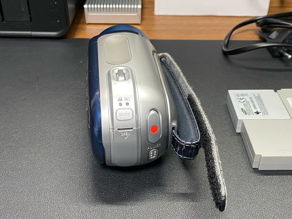 삼성 캠코더 VM-MX20 배터리 4개 충전기포함 이미지