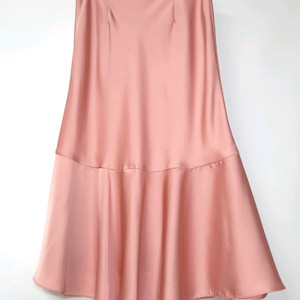 한섬 시스템 새틴 로즈핑크 언밸런스 밴딩 스커트 67-98