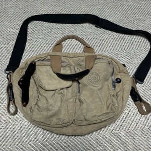 공용 키플링 크로스백 + 몽키참