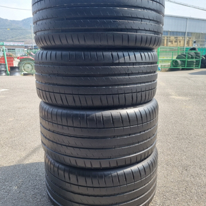 265 40 20 , 295 35 20 미쉐린 ps4s 흡음제 벤츠 출고 임판 중고타이어 이미지