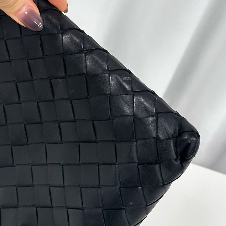 보테가베네타 인트레치아토 클러치백 블랙--2