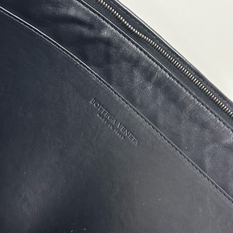 보테가베네타 인트레치아토 클러치백 블랙--7