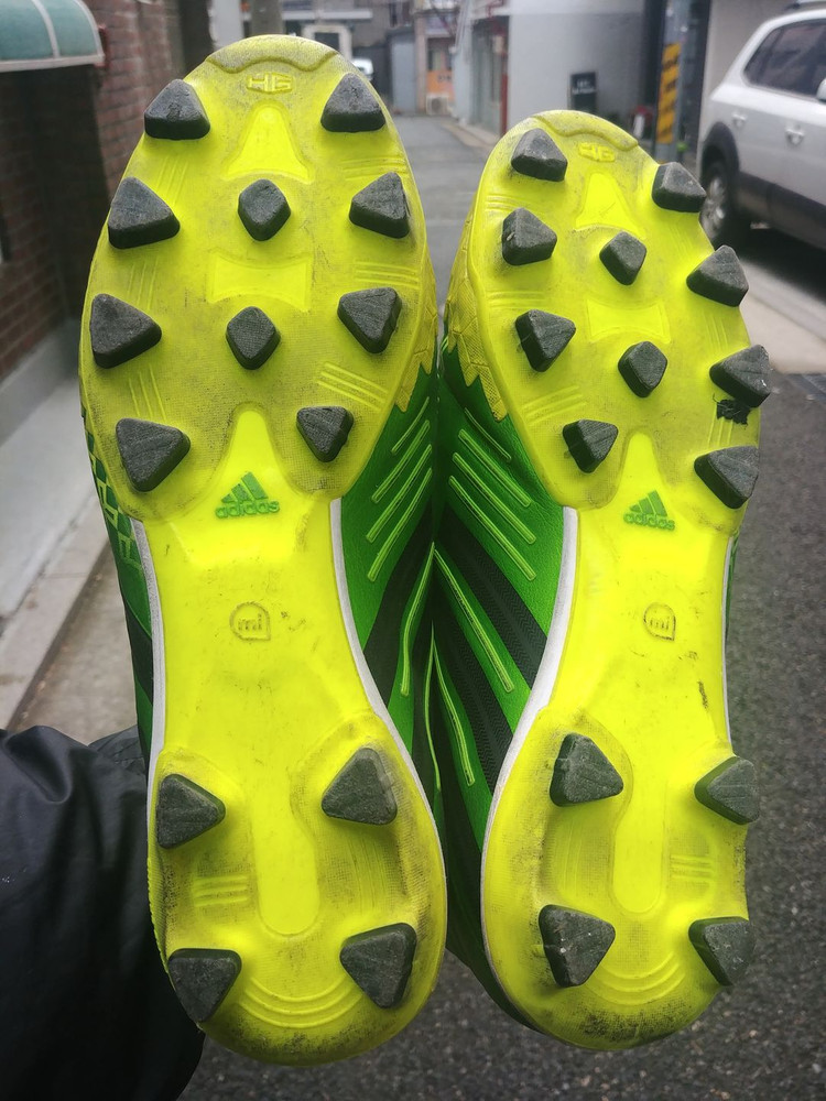 Adidas 프레데터 12 hg 그린색 285m 이미지