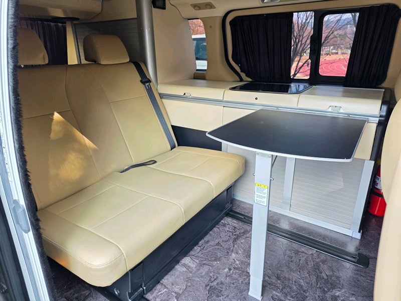 더뉴 그랜드 스타렉스 캠핑카 4인승--3