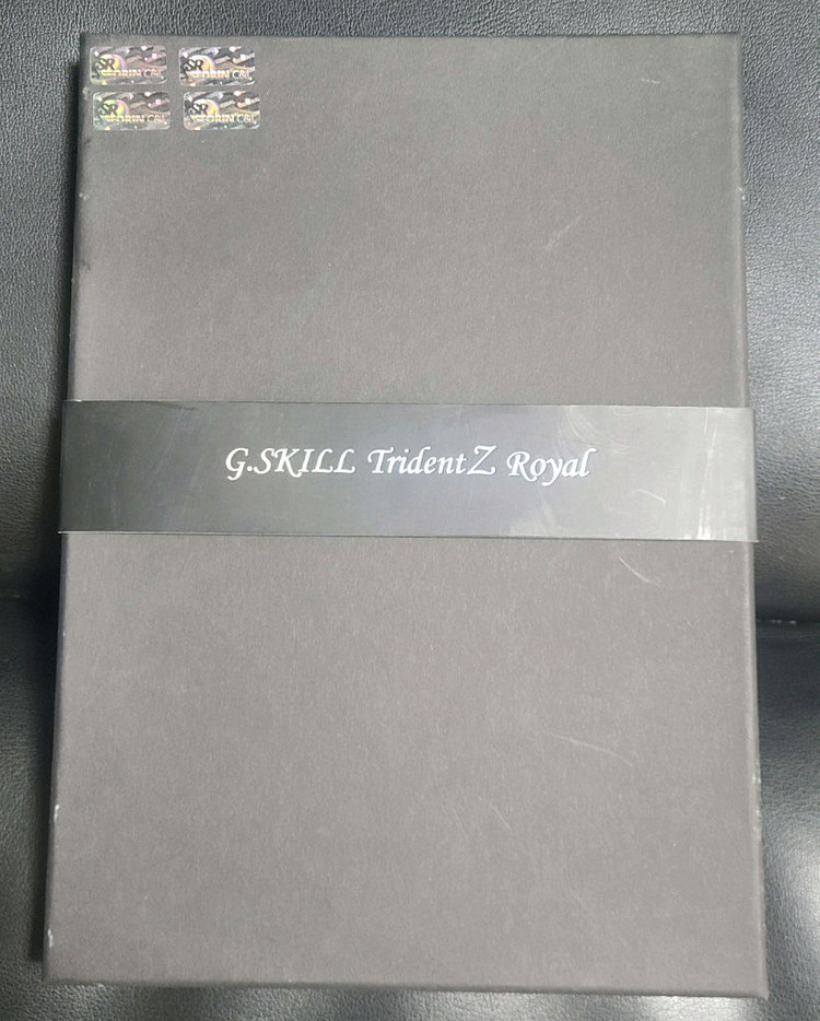 지스킬 DDR4 128G pc25600 cl16 트라이던트 로얄 실버 정품--1