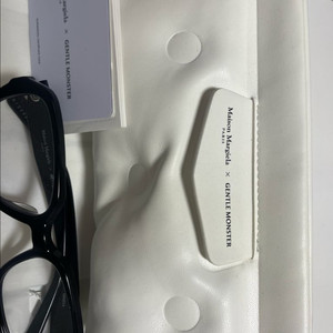 젠틀몬스터 x 메종 마르지엘라 MM114 판매(크림구매) 이미지