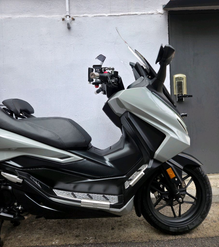 혼다 포르자350 24년식 사용검사 완료,풀옵션,점검완료--4