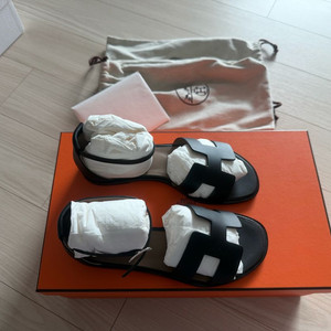 에르메스 산토리니 샌들 36.5 사이즈